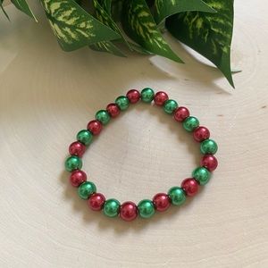 Green & Red Pearl Beaded Christmas Bracelet